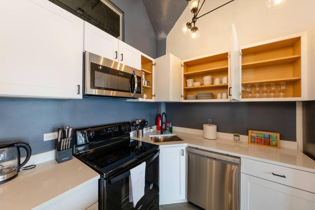 Mccormick 3br/2ba Luxury For Up To 8 Guests With Optional Parking And Gym Access Apartamento