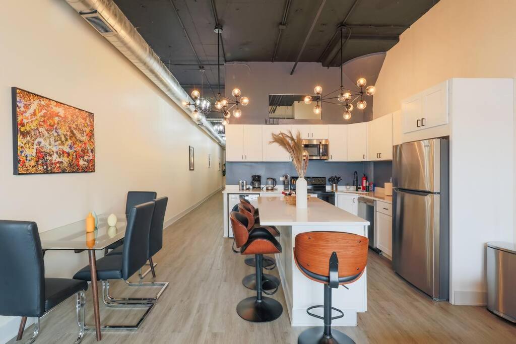 Apartamento Mccormick 3br/2ba Luxury For Up To 8 Guests With Optional Parking And Gym Access