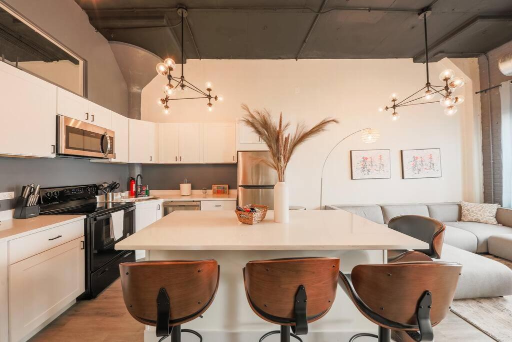 Apartamento Mccormick 3br/2ba Luxury For Up To 8 Guests With Optional Parking And Gym Access Chicago
