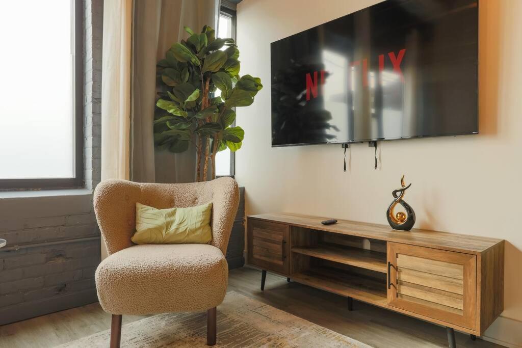 Mccormick 3br/2ba Luxury For Up To 8 Guests With Optional Parking And Gym Access Apartamento