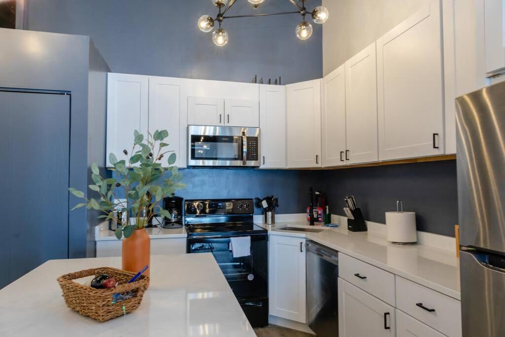 Apartment Spacious 5Br Luxury Suite Perfect For Group Sleeps 12 Near Mccormick Place, Grant Park And Soldier Field *