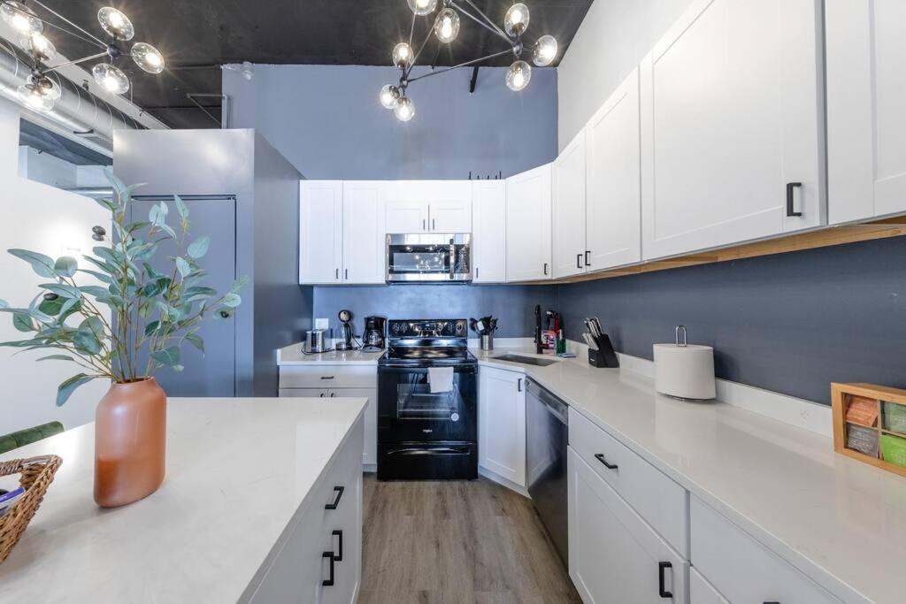 Apartment Spacious 5Br Luxury Suite Perfect For Group Sleeps 12 Near Mccormick Place, Grant Park And Soldier Field *