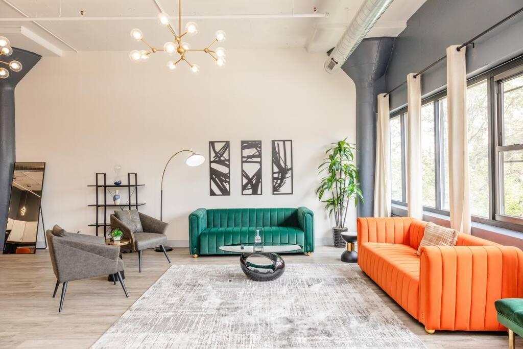 Apartment Massive Luxury 5br Loft For Groups Up To 12 Guests With Optional Parking And Gym Access Near Mccormick Place And Soldier Field