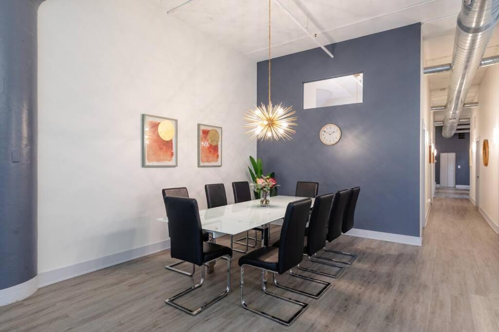 Apartment Luxurious 5Br Suite Perfect For Group Of 12 Guests With Pool Table, Optional Parking And Gym Access Near Mccormick Place And Soldier Field *