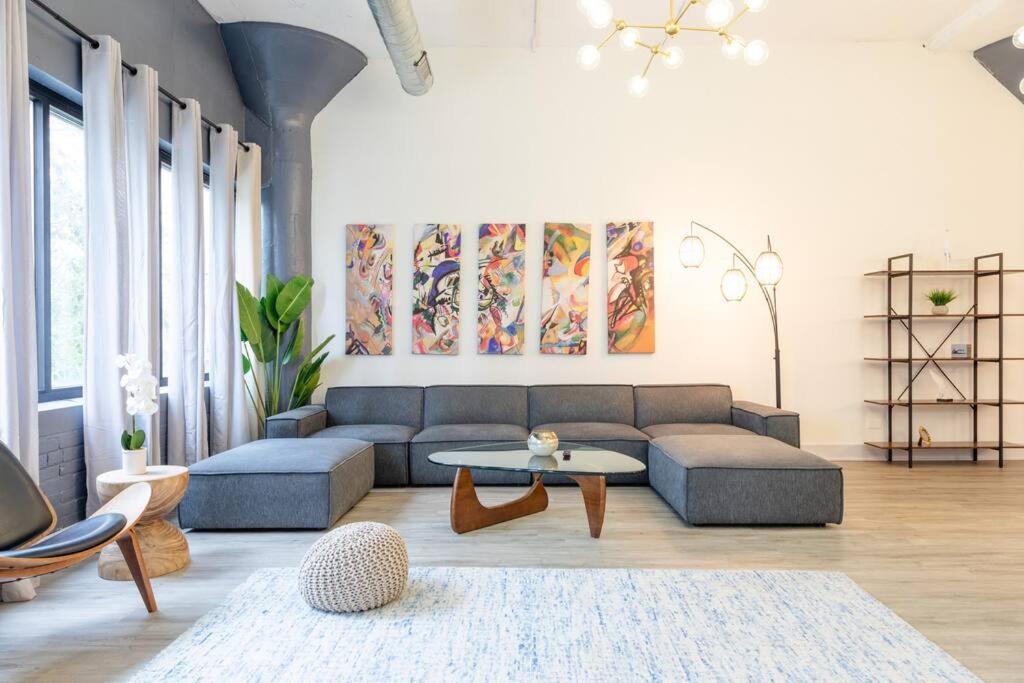Luxurious 5Br Suite Perfect For Group Of 12 Guests With Pool Table, Optional Parking And Gym Access Near Mccormick Place And Soldier Field * Chicago