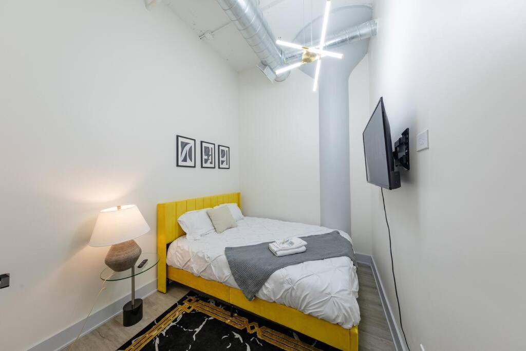 Group-Friendly 5Br Suite Sleeps 12 With Billiards, Optional Parking And Gym Access Near Mccormick Place And Soldier Field Apartment *
