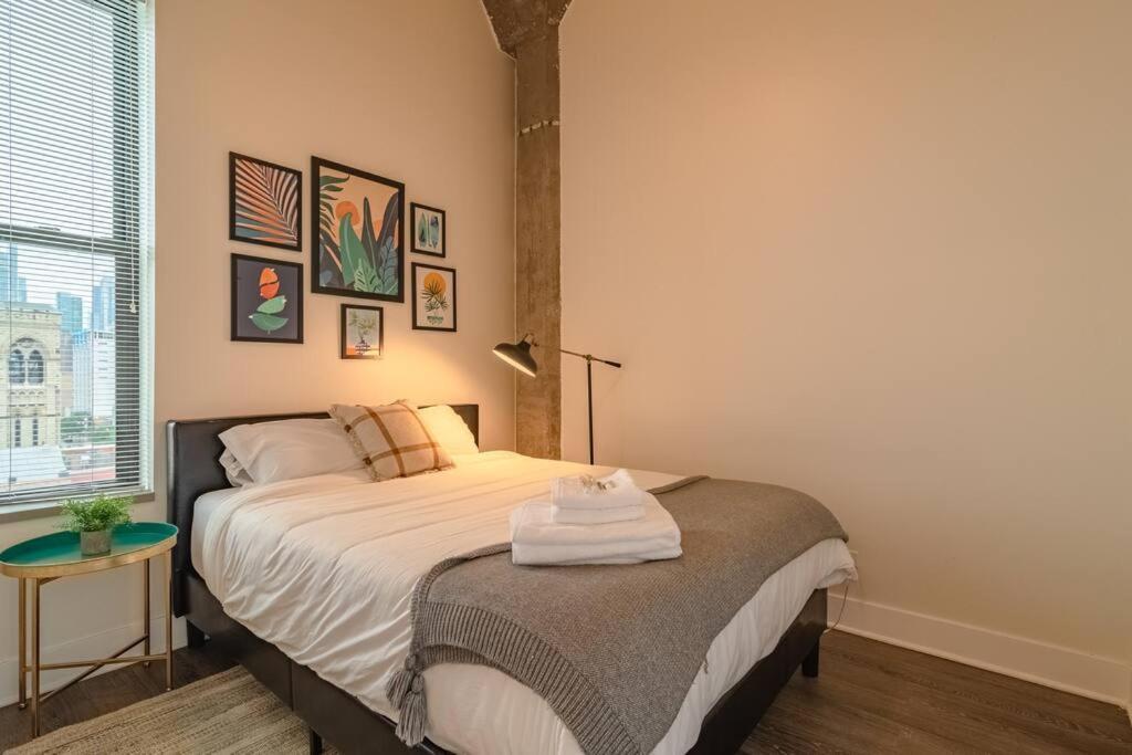Luxury Cozy 2Br With Optional Parking And Gym Access Near Mccormick Place, Lakefront And Soldier Field
