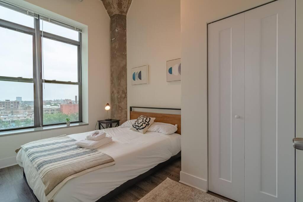 Luxury 2Br Suite With Optional Parking And Gym Access Near Mccormick Place And Soldier Field