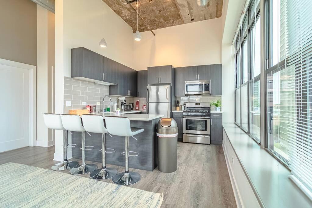 Luxury 2Br Suite With Optional Parking And Gym Access Near Mccormick Place And Soldier Field *