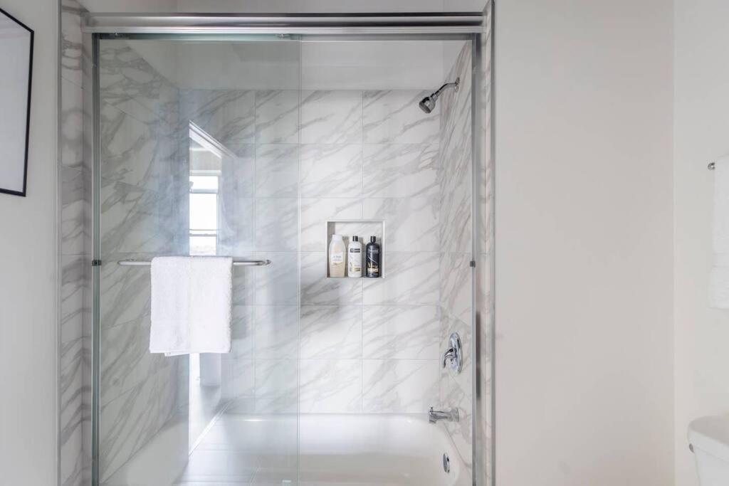Modern 2Br Stay In South Loop With Optional Parking & Gym Access Near Museum Campus & Grant Park Apartment Chicago