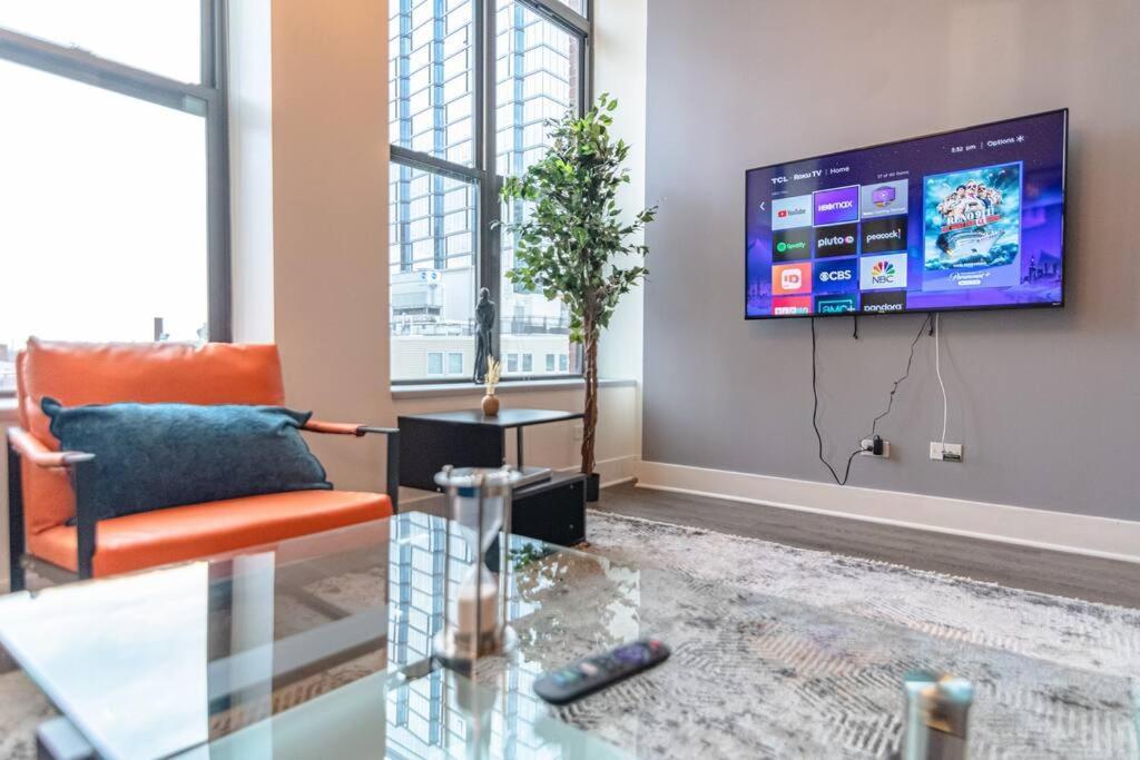 South Loop 3Br Apartment Near Lakefront Trail, Field Museum & Adler Planetarium *
