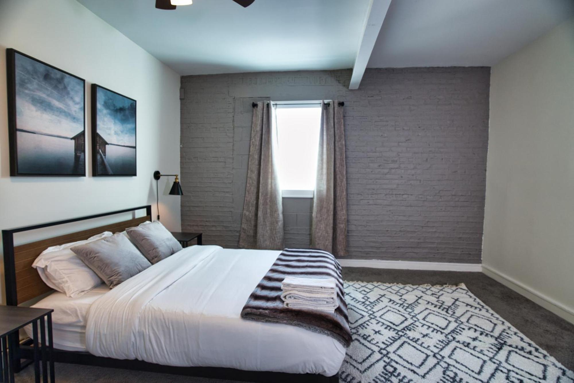Mccormick Place Spacious 5Br Suite With Pool Table & Optional Parking Sleeps 10 Near Soldier Field And Grant Park Apartment