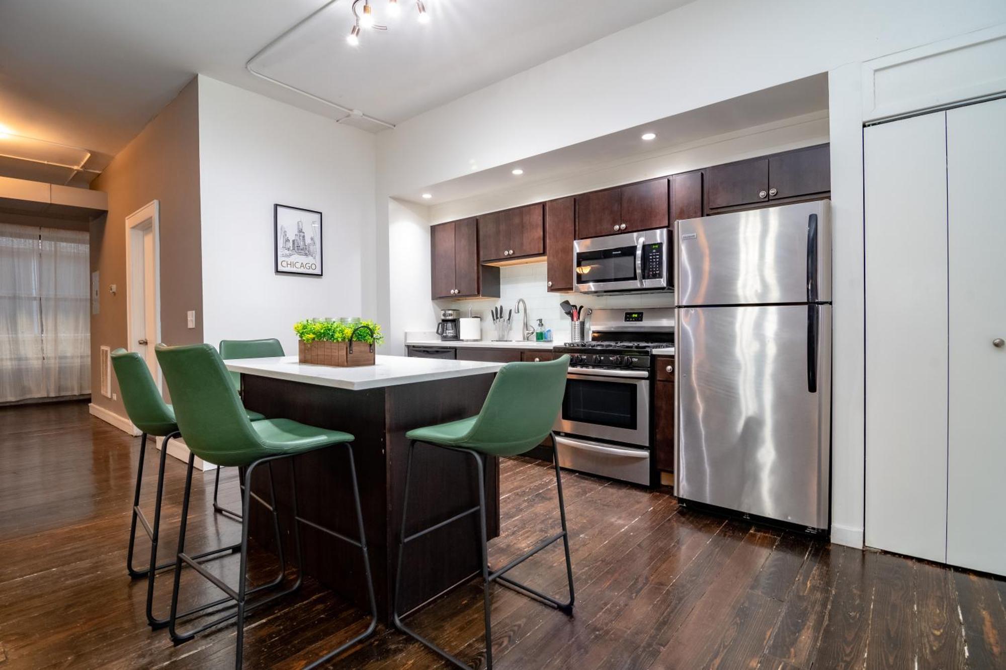 Apartment Bright South Loop 3Br Escape With Pingpong Table And Optional Parking Minutes To Art Institute, Grant Park & Mccormick Place Events Chicago