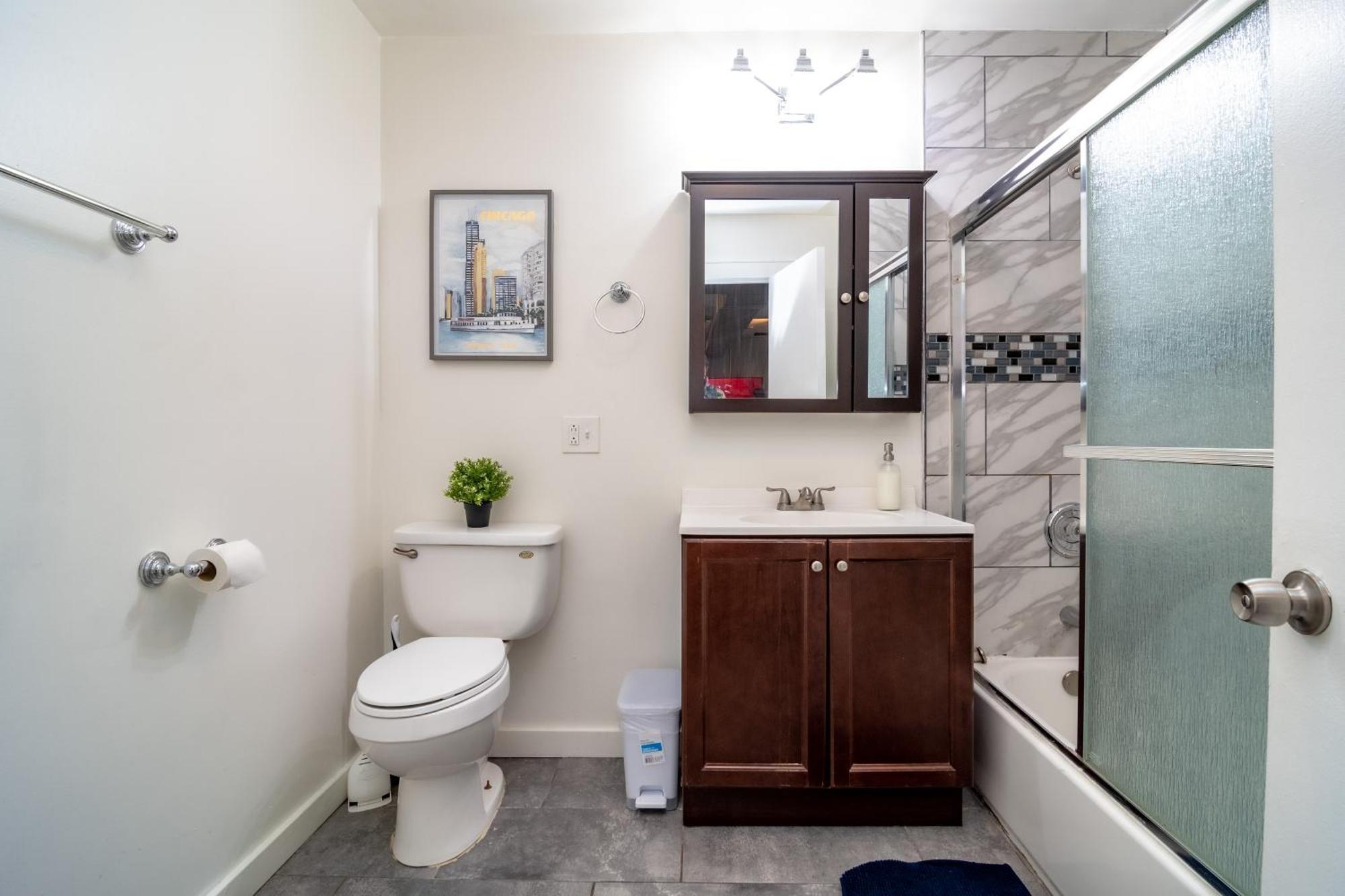 Bright South Loop 3Br Escape With Pingpong Table And Optional Parking Minutes To Art Institute, Grant Park & Mccormick Place Events Chicago