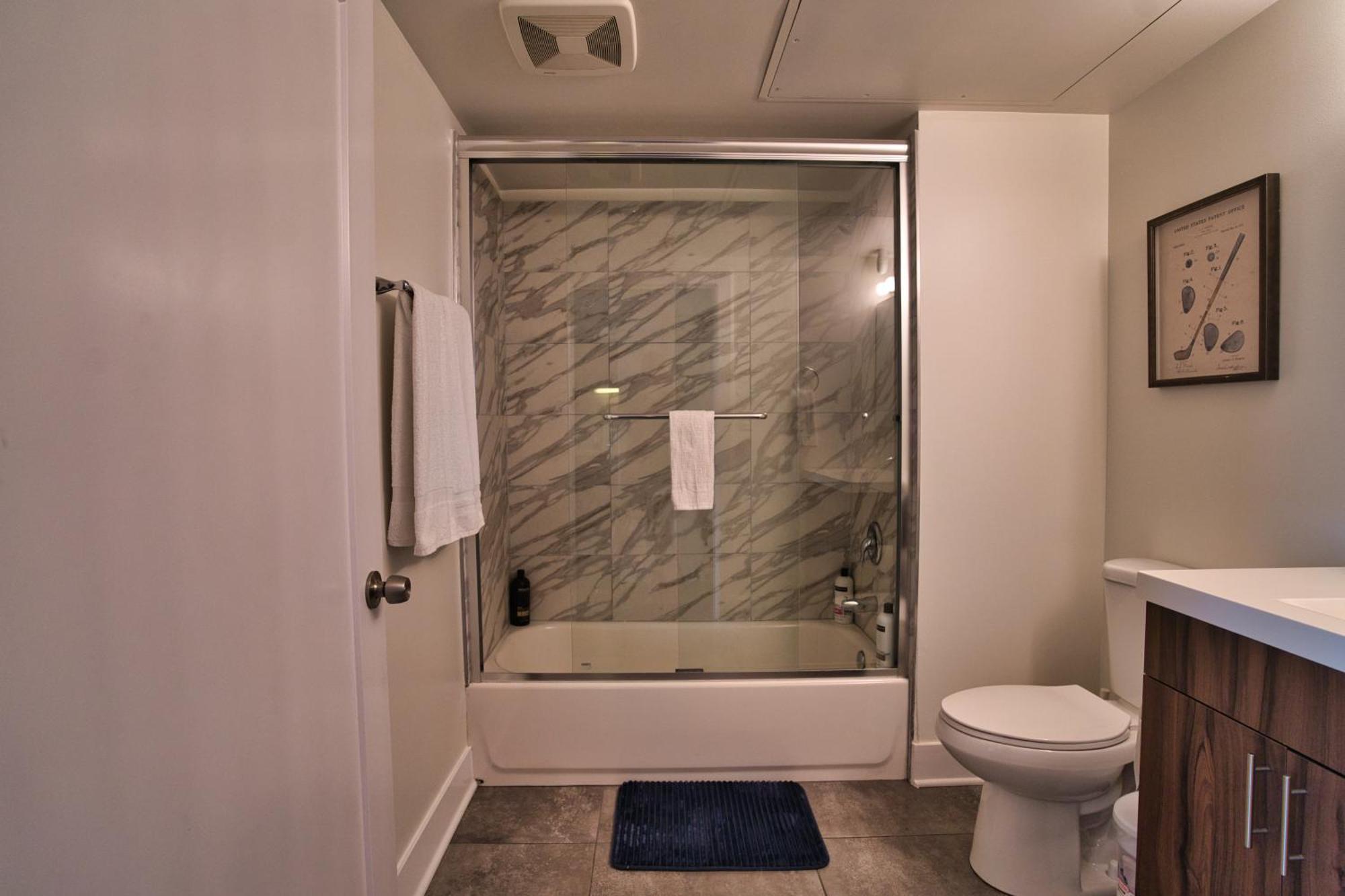 South Loop 2Br Getaway With Smart Tvs & Optional Parking Near Mccormick Place, Museum Campus & Downtown *