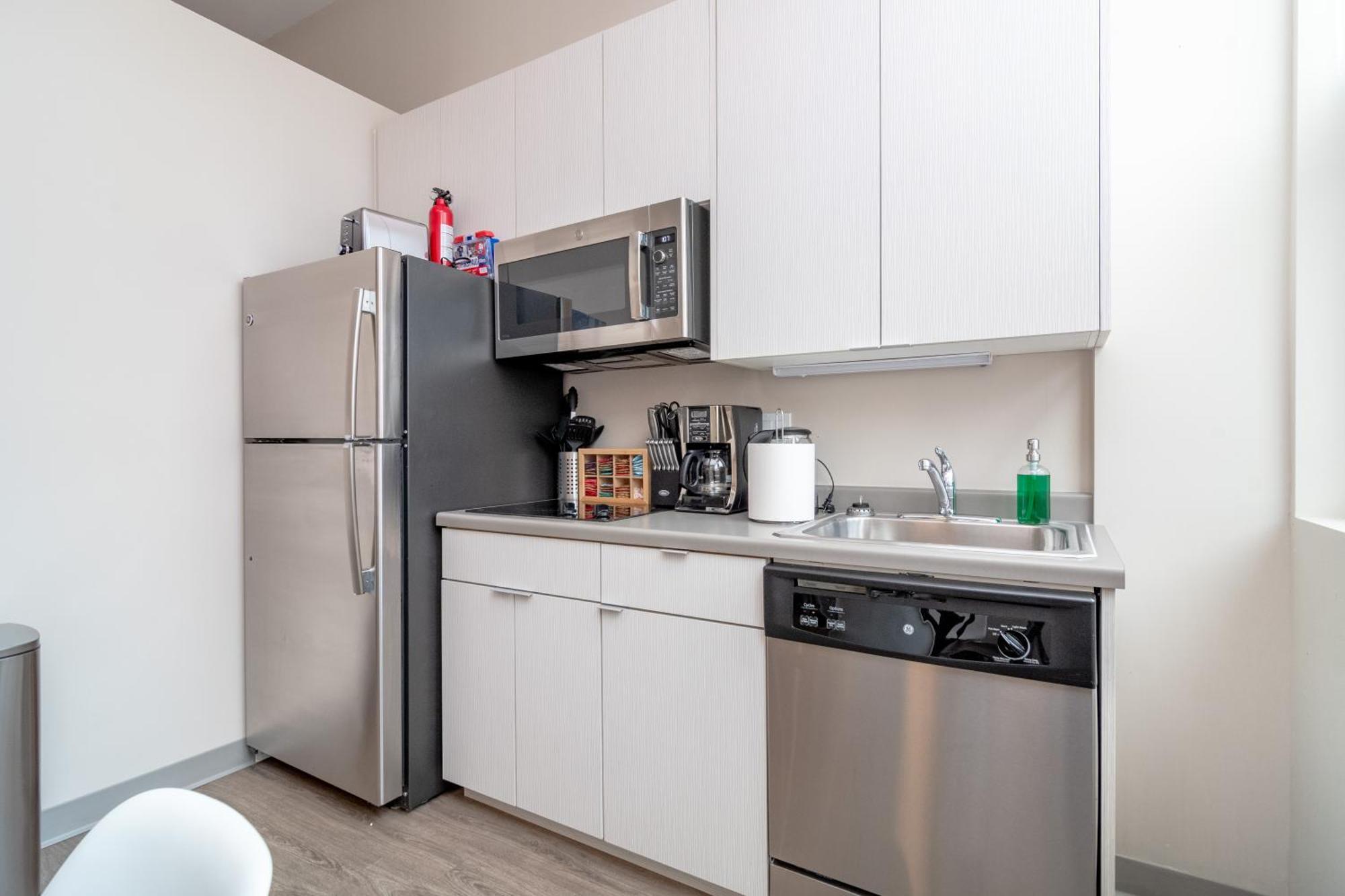 Mccormick Place 2br-2ba With Optional Parking,patio,gym For 6 Guests Apartment Chicago