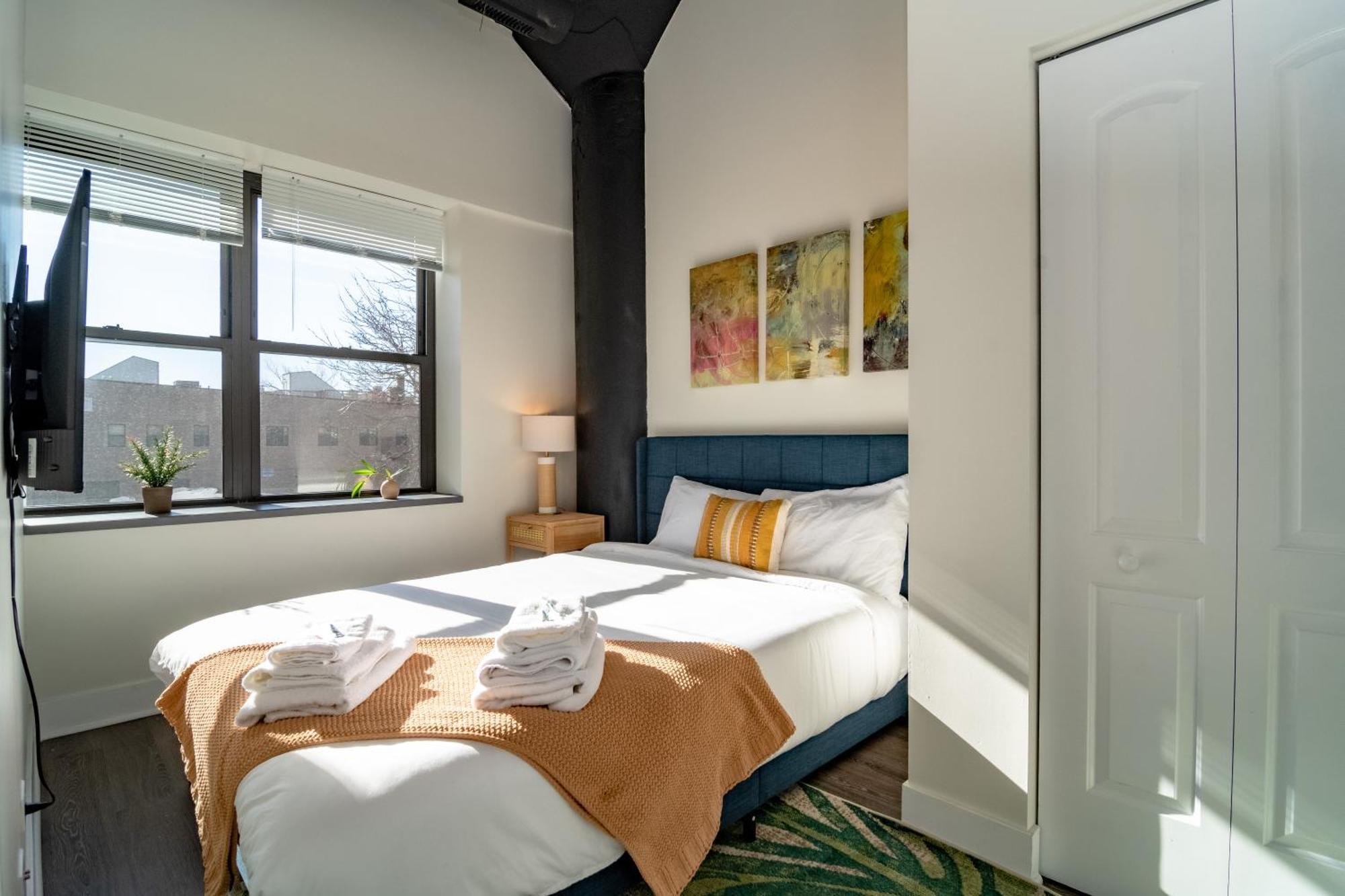 Mccormick Place 2Br Spacious Corner Unit With Optional Parking Sleeps 6 Guests Near Soldier Field And Grant Park