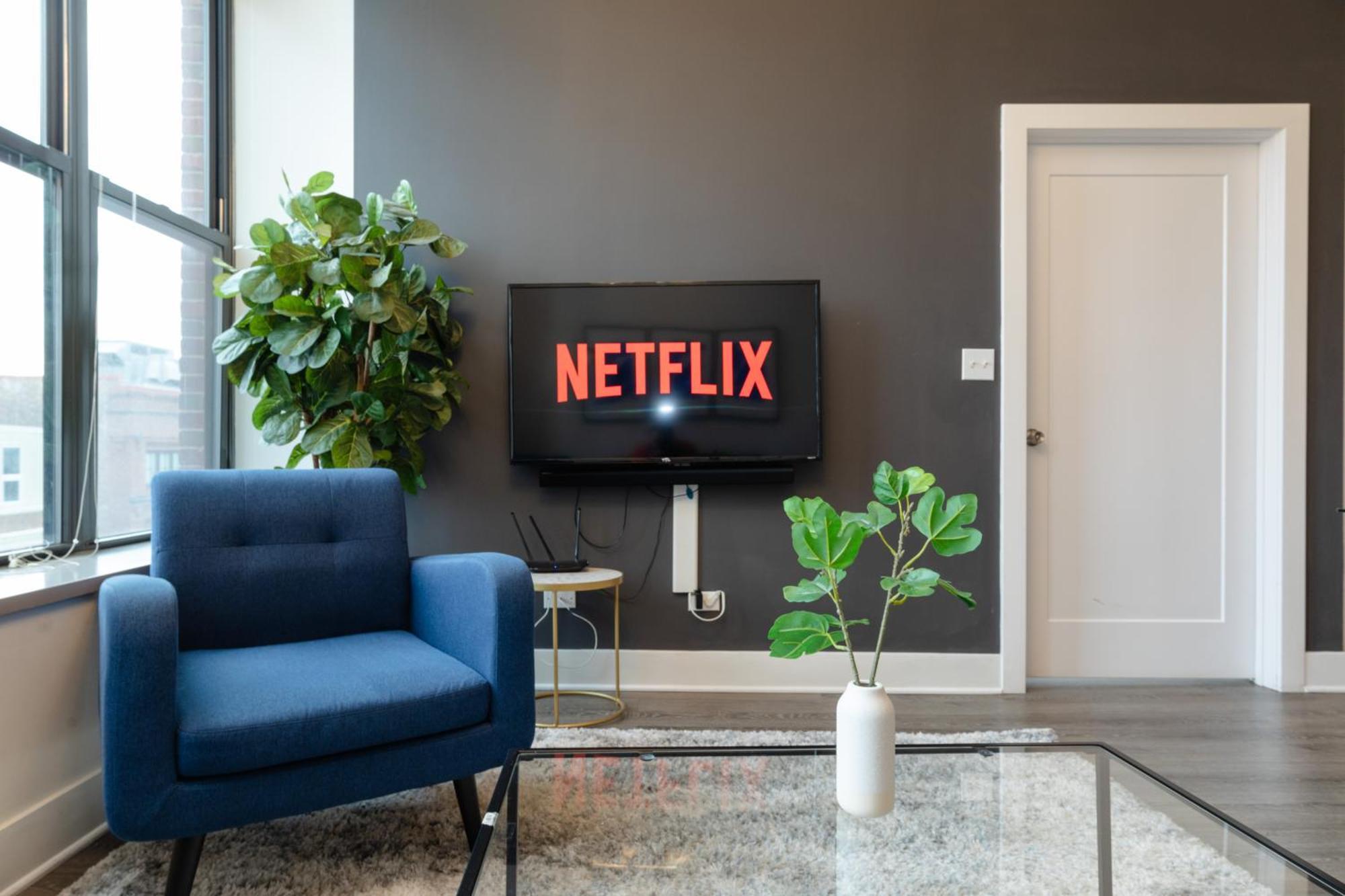 Family Friendly 2br South Loop With Optional Parking And Gym Access Sleeps Up To 8 Near Mccormick Place And Soldier Field *