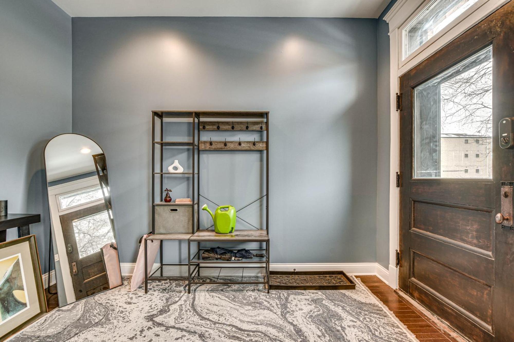 Spacious With Deck About 3 Mi To Downtown Chicago! Appartement