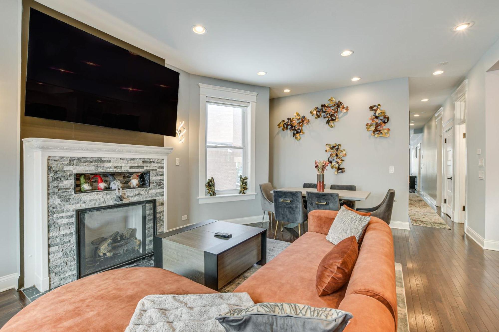 Spacious With Deck About 3 Mi To Downtown Chicago! Appartement *