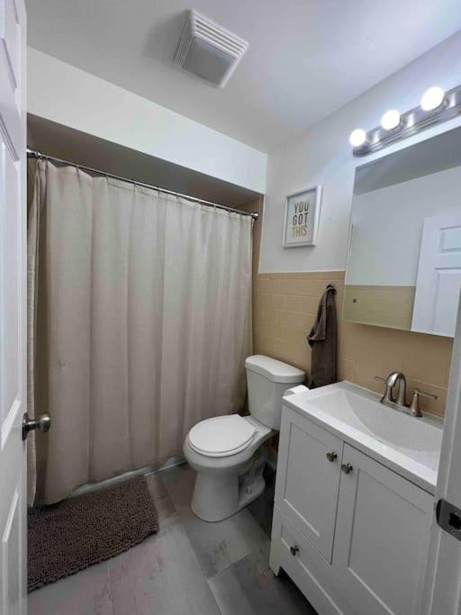 Apartment Lovely 3-bedroom In Bronzeville *