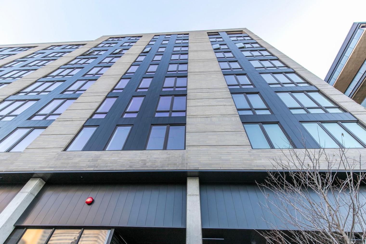 River North 1br W Yoga Nr Riverwalk Chi-1036 Chicago