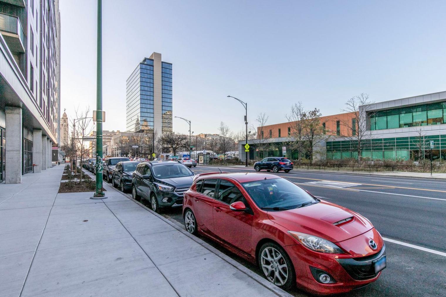River North 1br W Yoga Nr Riverwalk Chi-1036
