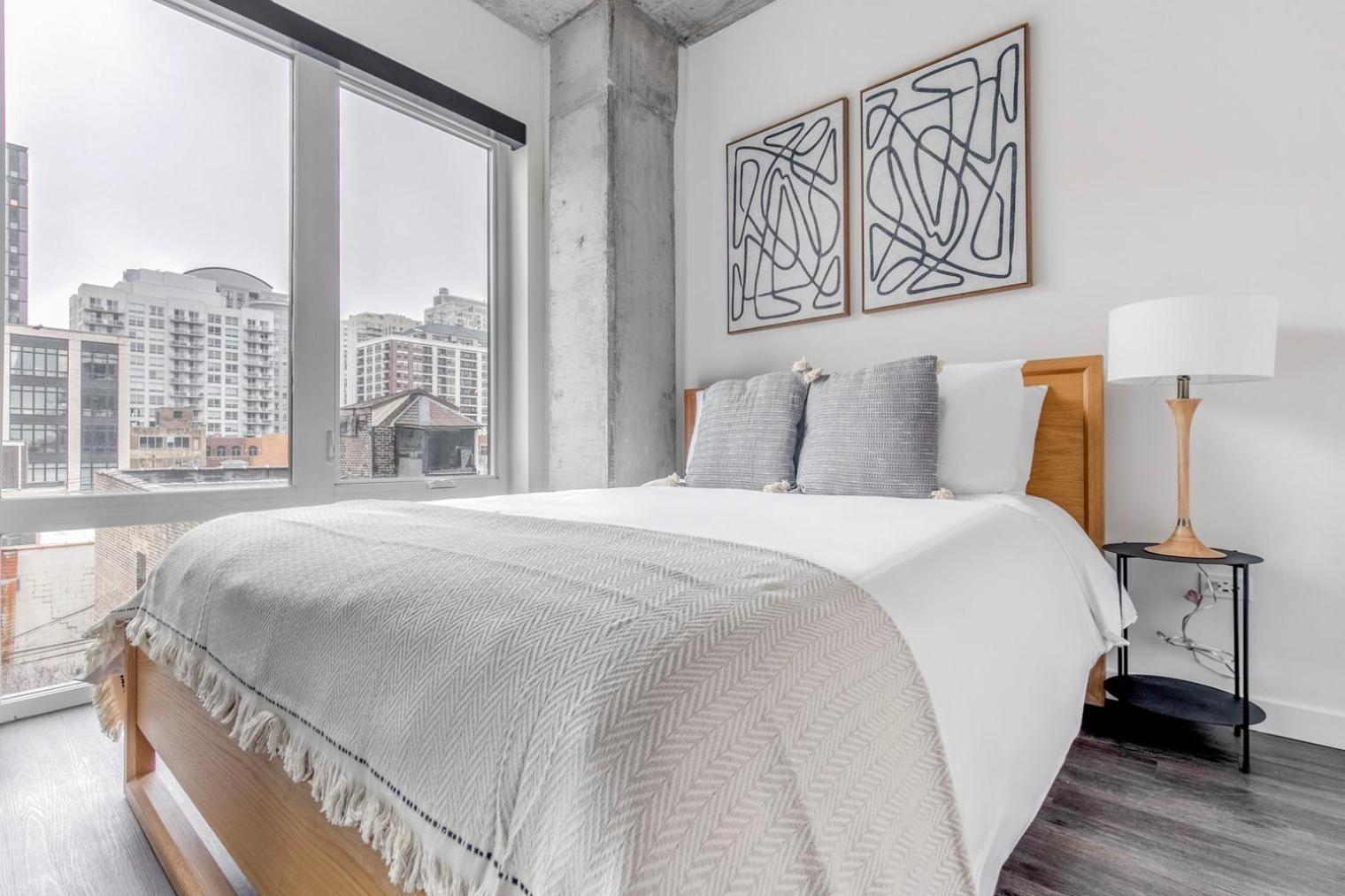 River North 1br W Yoga Nr Riverwalk Chi-1036 Chicago