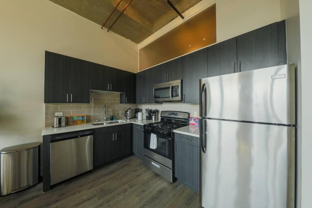Walkable 2Br Apartment In Chicago South Loop With Optional Parking And Gym Access Near Mccormick Place, Museum Campus & Lakefront Chicago
