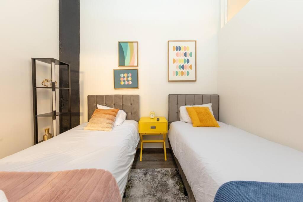 Chic Spacious 3Br South Loop Apartment Near Mccormick Place, Roosevelt Cta & Shopping Area In Chicago Chicago