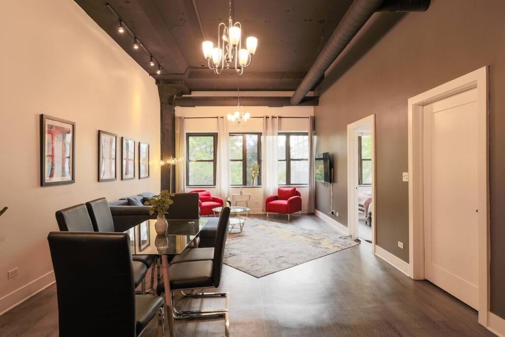 Chic Spacious 3Br South Loop Apartment Near Mccormick Place, Roosevelt Cta & Shopping Area In Chicago Apartment Chicago