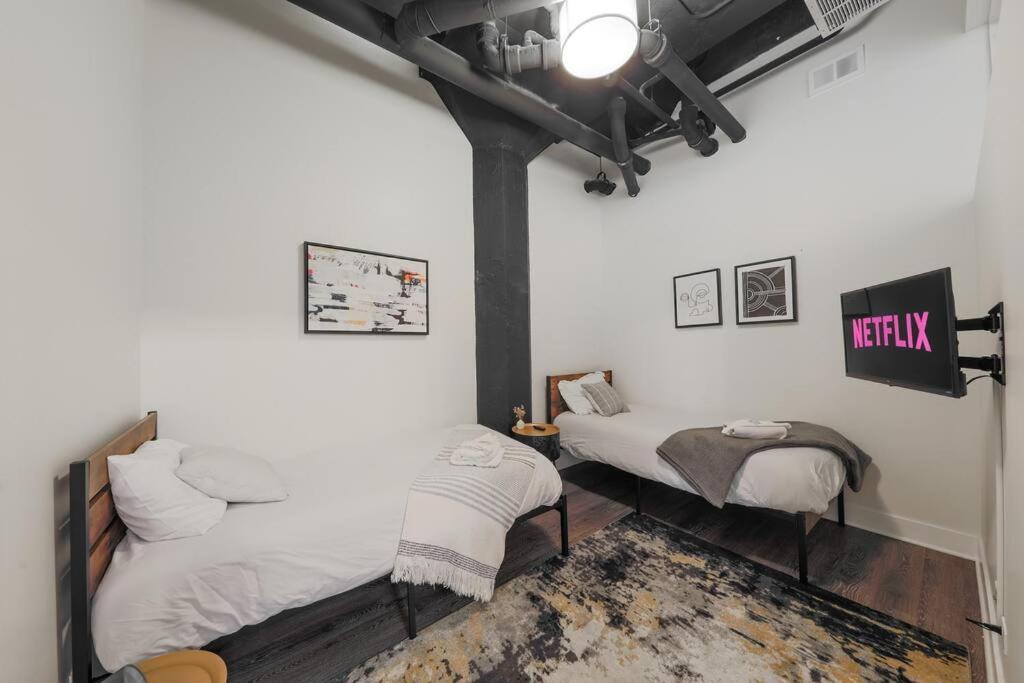 Chic Spacious 3Br South Loop Apartment Near Mccormick Place, Roosevelt Cta & Shopping Area In Chicago *