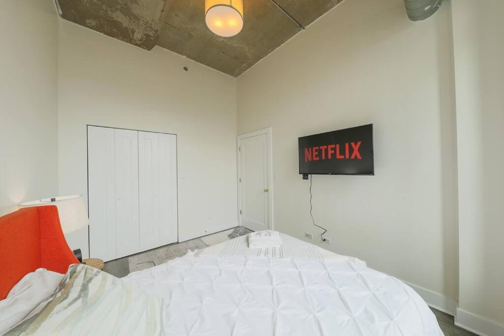 Cozy 2Br Chicago Apartment With Optional Parking And Gym Access Near Field Museum, Lakefront & Mccormick Place Apartment *