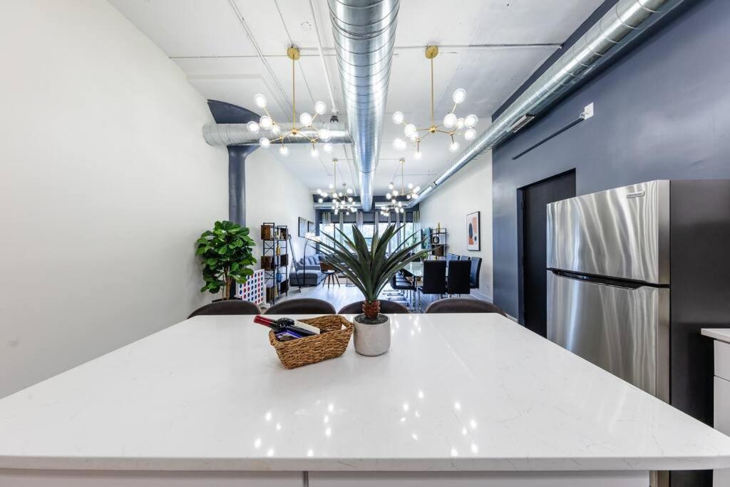Group-Friendly 6Br Luxury Suite In Prime South Loop Location With Optional Parking And Gym Access Near Mccormick Place, Soldier Field And Grant Park Apartment *