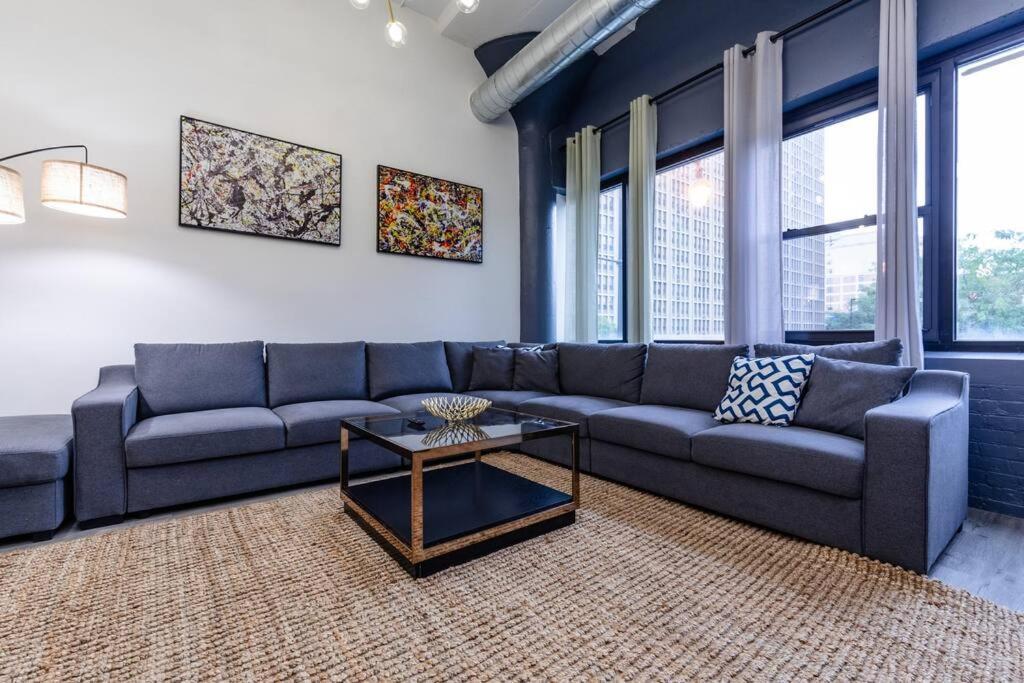 Group-Friendly 6Br Luxury Suite In Prime South Loop Location With Optional Parking And Gym Access Near Mccormick Place, Soldier Field And Grant Park Chicago