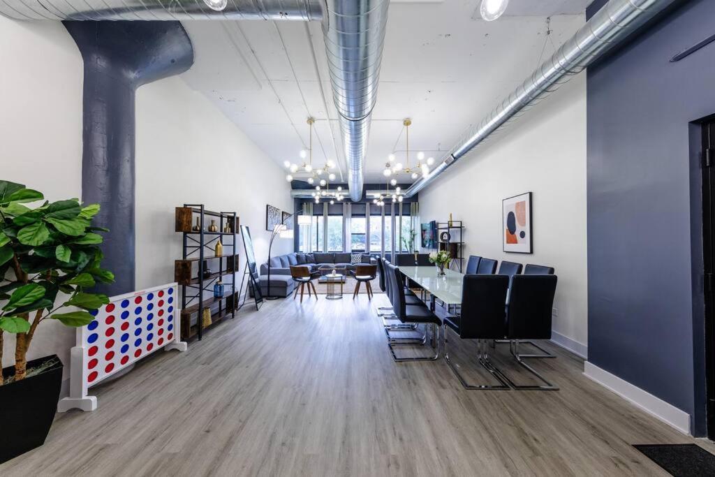Group-Friendly 6Br Luxury Suite In Prime South Loop Location With Optional Parking And Gym Access Near Mccormick Place, Soldier Field And Grant Park