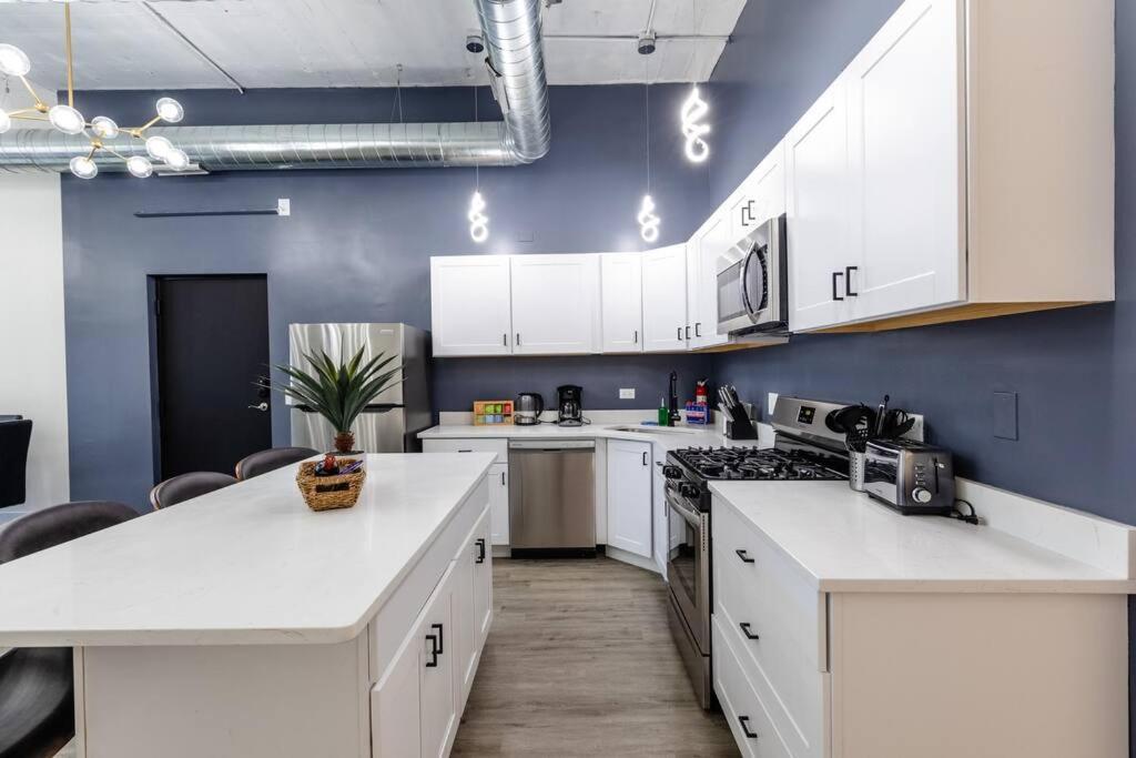 Group-Friendly 6Br Luxury Suite In Prime South Loop Location With Optional Parking And Gym Access Near Mccormick Place, Soldier Field And Grant Park *