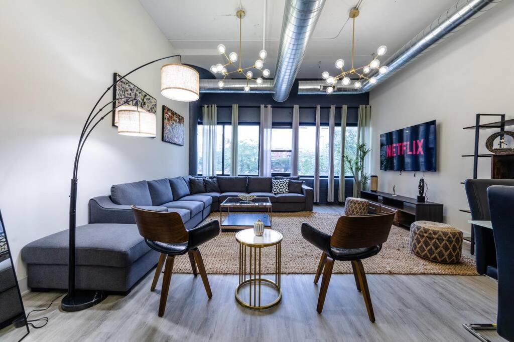 Apartment Group-Friendly 6Br Luxury Suite In Prime South Loop Location With Optional Parking And Gym Access Near Mccormick Place, Soldier Field And Grant Park