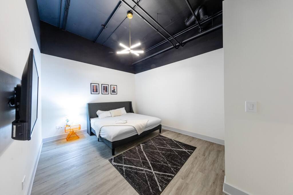 Group-Friendly 6Br Luxury Suite In Prime South Loop Location With Optional Parking And Gym Access Near Mccormick Place, Soldier Field And Grant Park