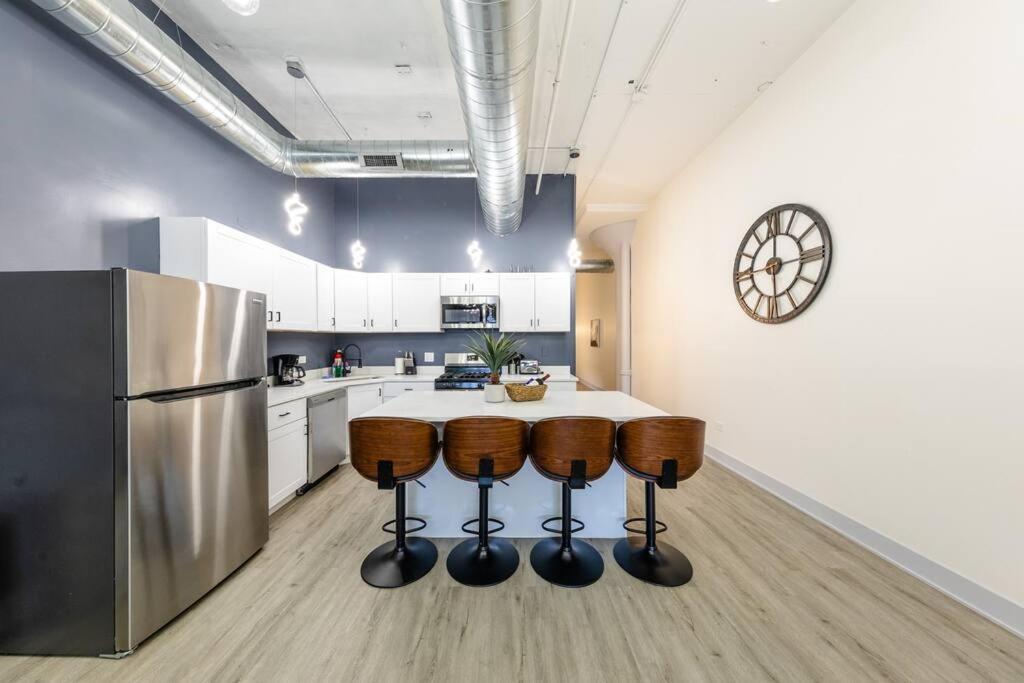 Group-Friendly 6Br Luxury Suite In Prime South Loop Location With Optional Parking And Gym Access Near Mccormick Place, Soldier Field And Grant Park Apartment *