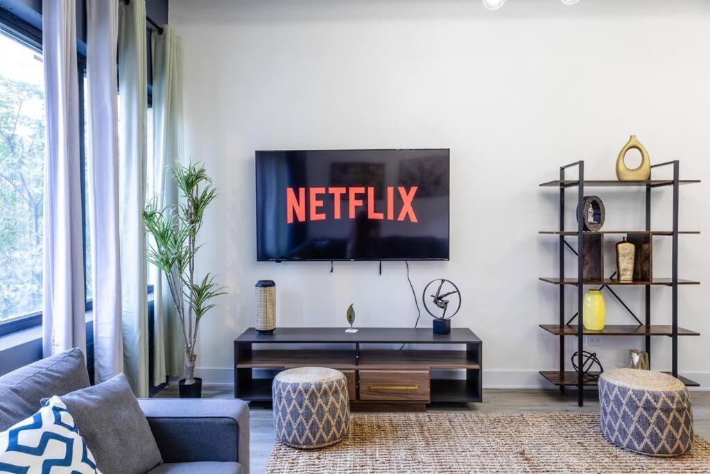 Apartment Group-Friendly 6Br Luxury Suite In Prime South Loop Location With Optional Parking And Gym Access Near Mccormick Place, Soldier Field And Grant Park Chicago