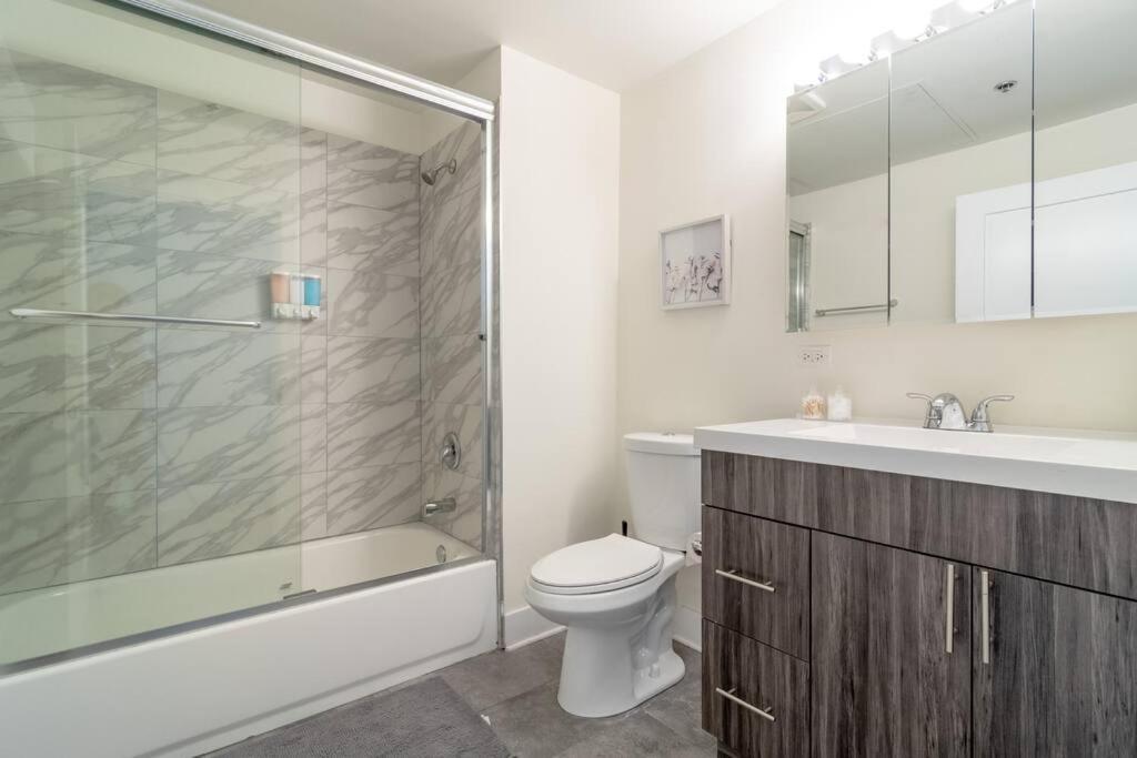Downtown Chicago 2Br Getaway South Loop Comfort Near Mccormick Place, Soldier Field And Grant Park Apartment