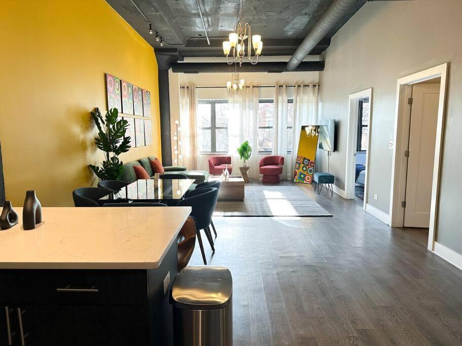 Cozy 3Br City Living In South Loop Near Mccormick Place, Soldier Field & Lakefront *