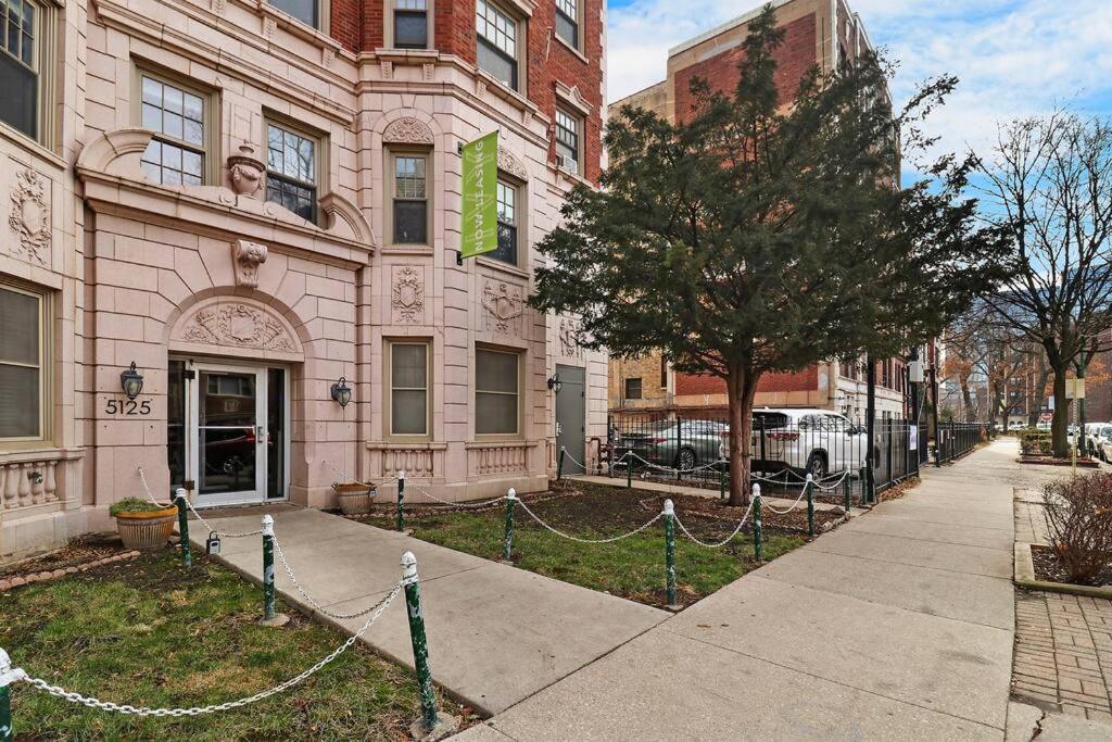 Lively & Fully Furnished 1br - Kenwood 408 Apartment