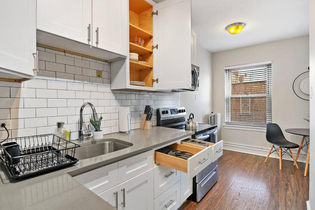 Lively & Fully Furnished 1br - Kenwood 408 Apartment Chicago