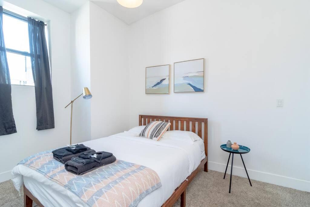 Apartment Mccormick Pl 420 Friendly 1br/1ba With Optional Parking/sleeps 4