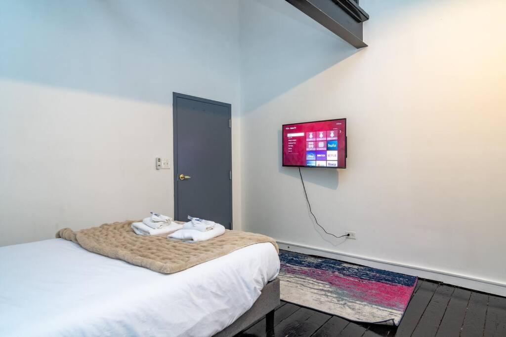 Luxury 5Br South Loop Suite With Pool Table And Optional Parking Near Mccormick Place, Field Museum And Soldier Field Apartment *