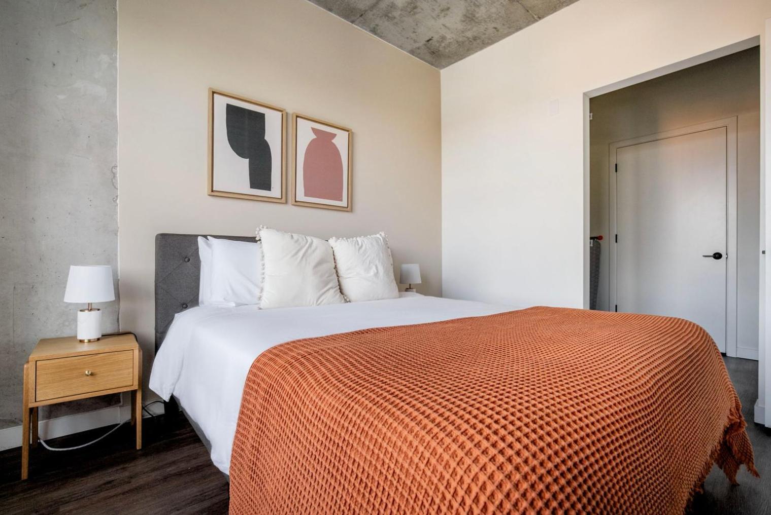 River North 1br Nr Riverwalk W Yoga Chi-1040 * Chicago