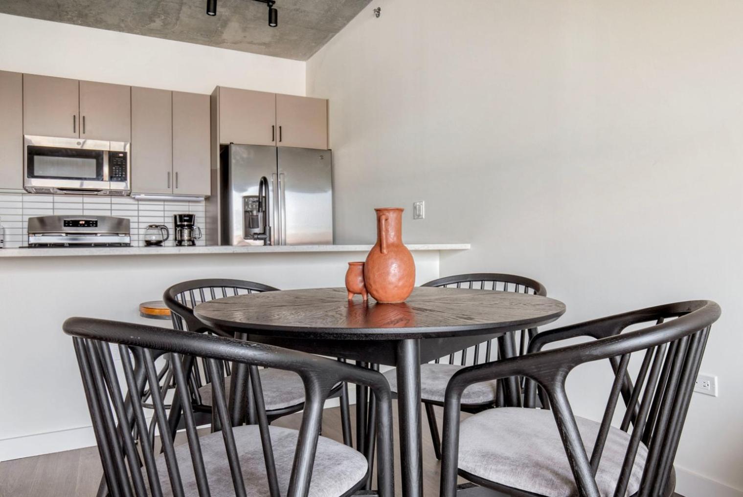 Apartment River North 1br Nr Riverwalk W Yoga Chi-1040 *