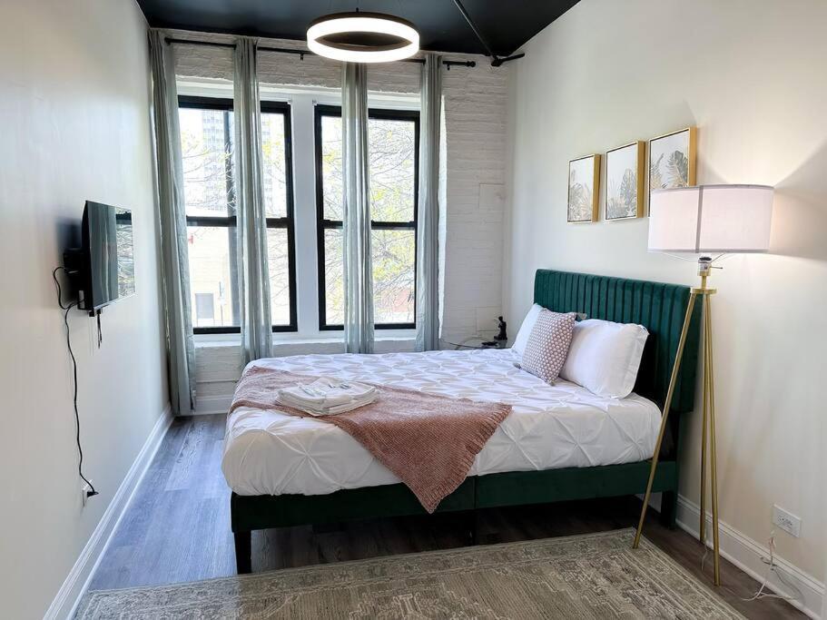 Family And Group Friendly 5Br Spacious Unit With Pool Table And Optional Parking Near Mccormick Place And Soldier Field * Chicago